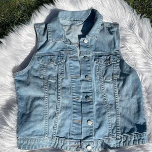 EUC Gap 1969 denim vest​​​​​​​​​​​​​